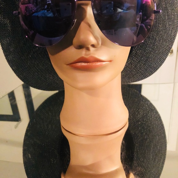 SAINT LAUREN AVIATORS! - Picture 9 of 14